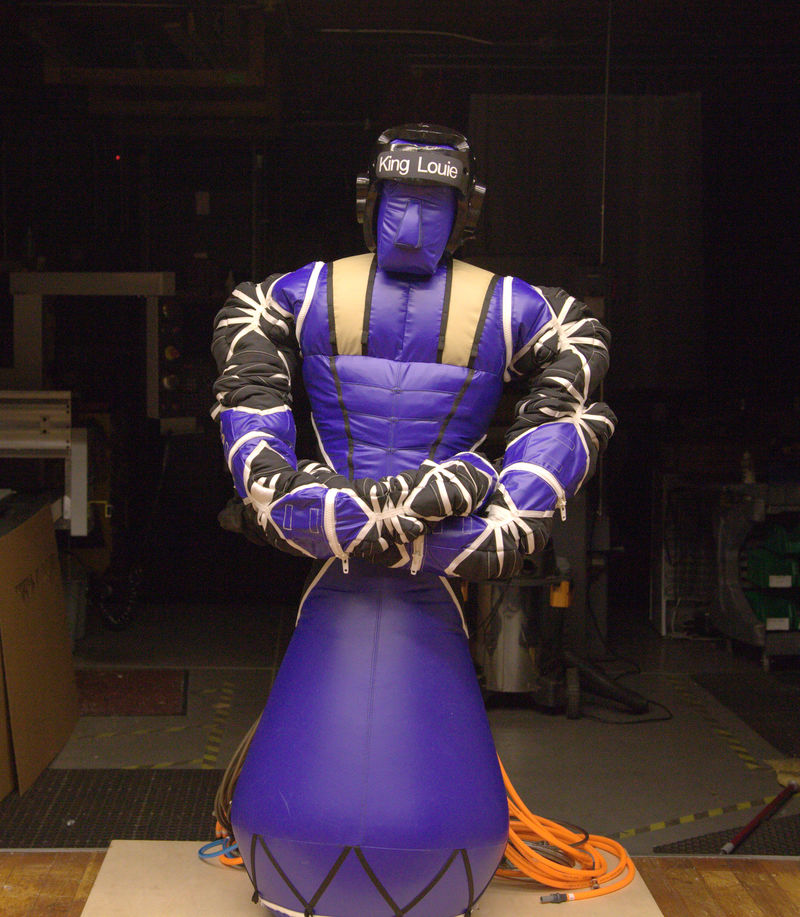 Inflatable soft robot for boxing (aka rock 'em sock 'em)