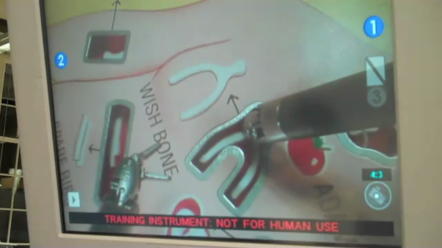 Da Vinci Robot Playing Operation Board Game