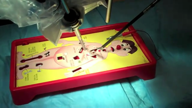 Da Vinci Robot Playing Operation Board Game