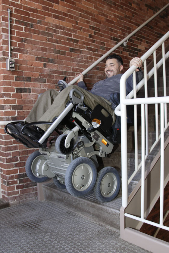 iBOT in dynamically balancing while traversing stairs